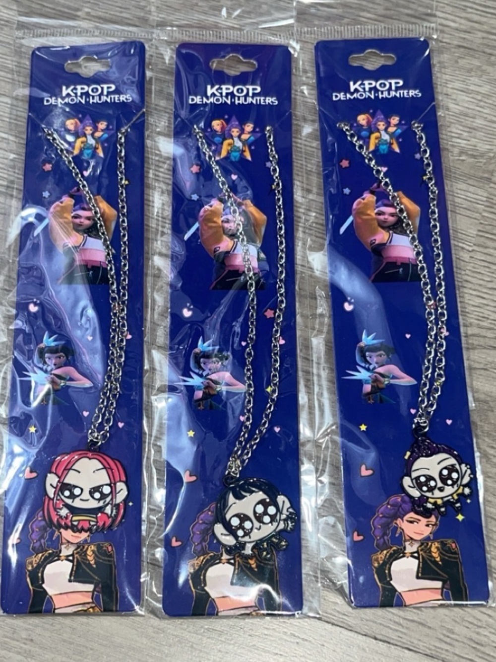 K-pop demon hunters Silver Chain Necklace - Blue Packaging